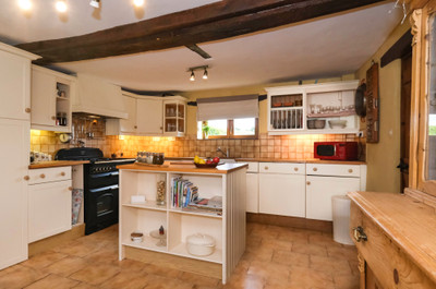 French property for sale in Baugé-en-Anjou, Maine-et-Loire - €186,999 - photo 1