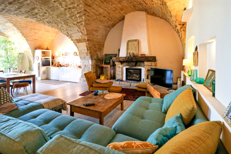 French property for sale in Aigues-Vives, Gard - €406,000 - photo 2