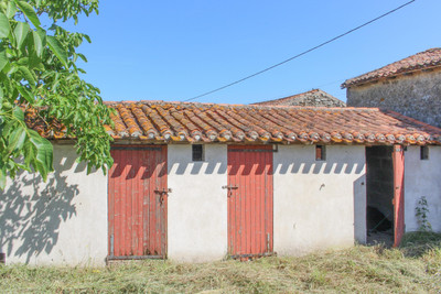 French property for sale in La Chapelle-Bertrand, Deux-Sèvres - €54,000 - photo 10