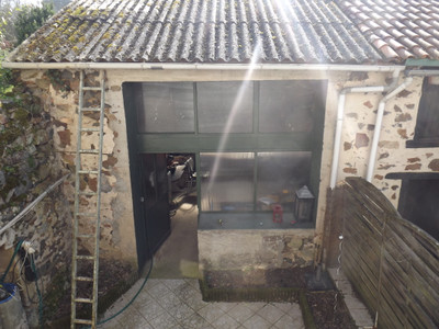 French property for sale in L'Isle-Jourdain, Vienne - €82,500 - photo 8