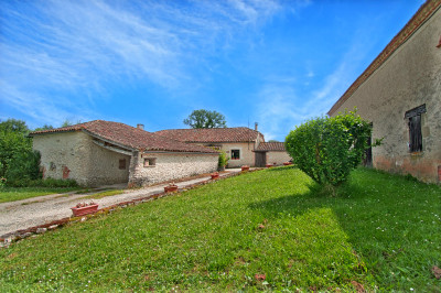 French property for sale in Monflanquin, Lot-et-Garonne - €333,900 - photo 1