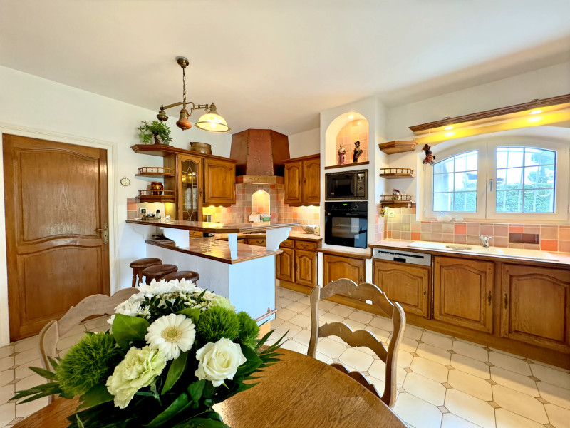 French property for sale in Saint-Rémy-de-Provence, Bouches-du-Rhône - €780,000 - photo 8