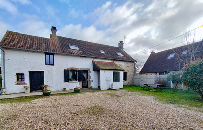 French property for sale in Lussac-les-Églises, Haute-Vienne - €279,500 - photo 1