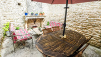 Maison à vendre à Saint-Pierre-de-Juillers, Charente-Maritime - 265.000 € - photo 13
