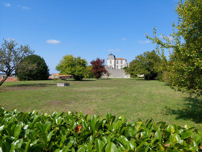 French property for sale in Villebois-Lavalette, Charente - €580,000 - photo 2