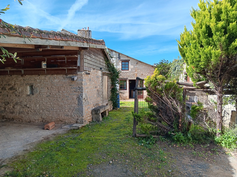 French property for sale in Rom, Deux-Sèvres - €167,400 - photo 11