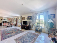 Propriété à vendre à Villecroze, Var - 750 000 € - photo n°5