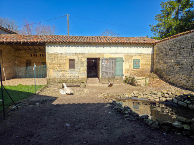 French property for sale in Valdelaume, Deux-Sèvres - €185,000 - photo 8