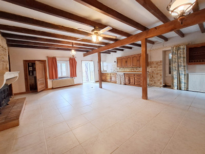 French property for sale in Chef-Boutonne, Deux-Sèvres - €147,695 - photo 3
