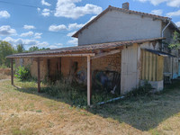 Maison à vendre à Pleuville, Charente - 99.000 € - photo 14