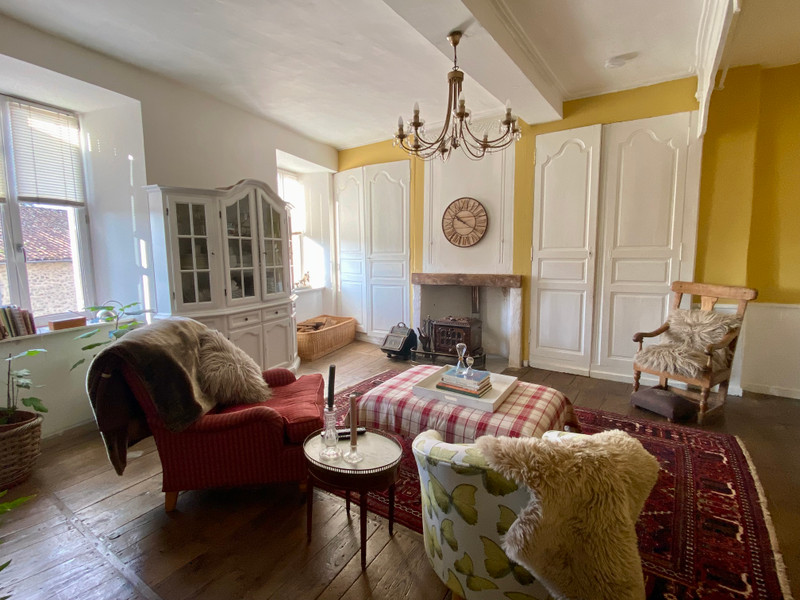 Maison à vendre à Rochechouart, Haute-Vienne - 299.900 € - photo 1