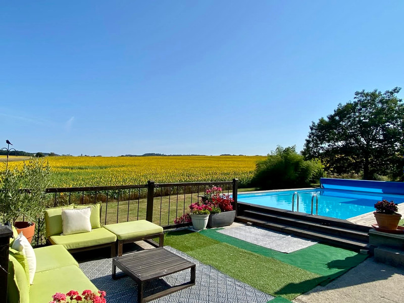French property for sale in Duras, Lot-et-Garonne - €561,750 - photo 1