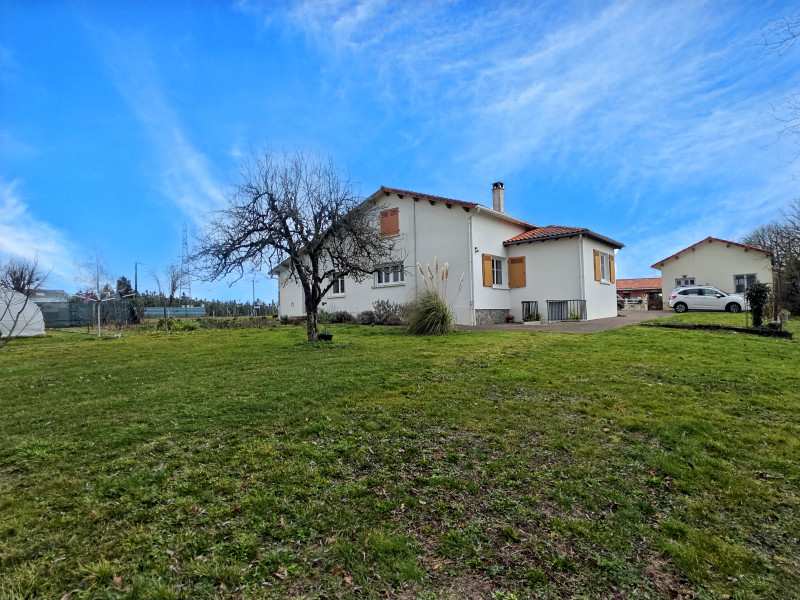 French property for sale in Terres-de-Haute-Charente, Charente - €230,050 - photo 9