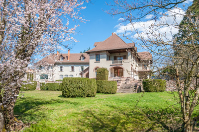 Maison à vendre à Bourg-de-Thizy, Rhône, Rhône-Alpes, avec Leggett Immobilier