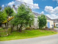 Maison à vendre à Saint-Sébastien, Creuse - 214.000 € - photo 1
