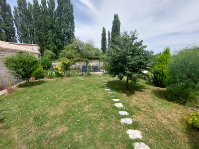 French property for sale in Vouzan, Charente - €336,000 - photo 9