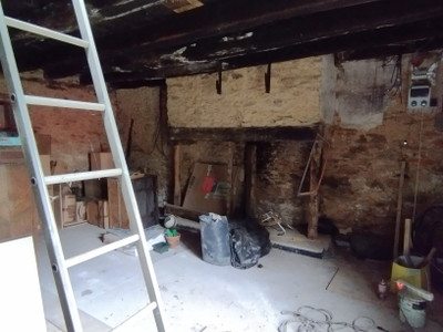 French property for sale in Chalais, Dordogne - €88,000 - photo 4