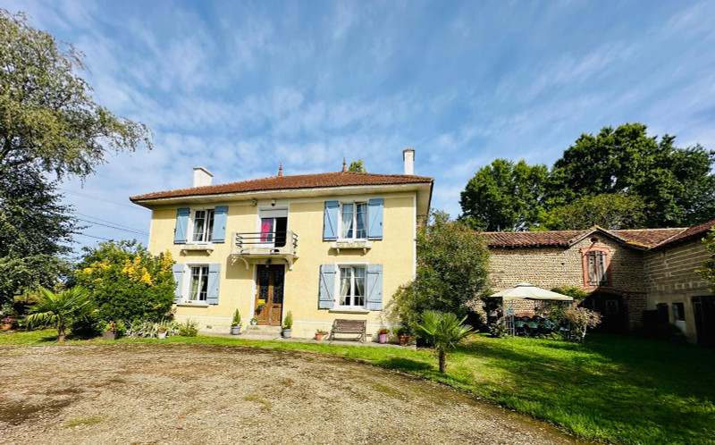 French property for sale in Aire-sur-l'Adour, Landes - €425,000 - photo 2