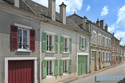 Maison à vendre à Châtel-Censoir, Yonne, Bourgogne, avec Leggett Immobilier
