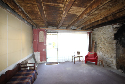 French property for sale in La Chèze, Côtes-d'Armor - €77,000 - photo 2