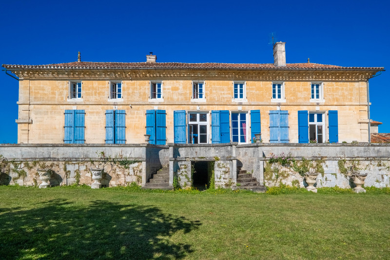 French property for sale in Bertric-Burée, Dordogne - €813,750 - photo 2