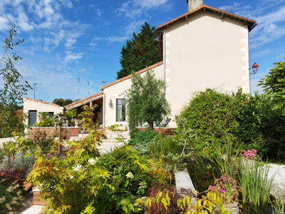 French property for sale in Romagne, Vienne - €328,600 - photo 2