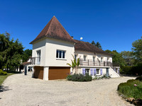 Terrace for sale in Négrondes Dordogne Aquitaine