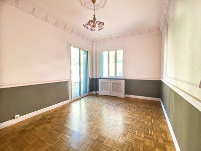 French property for sale in Nice, Alpes-Maritimes - €425,000 - photo 2