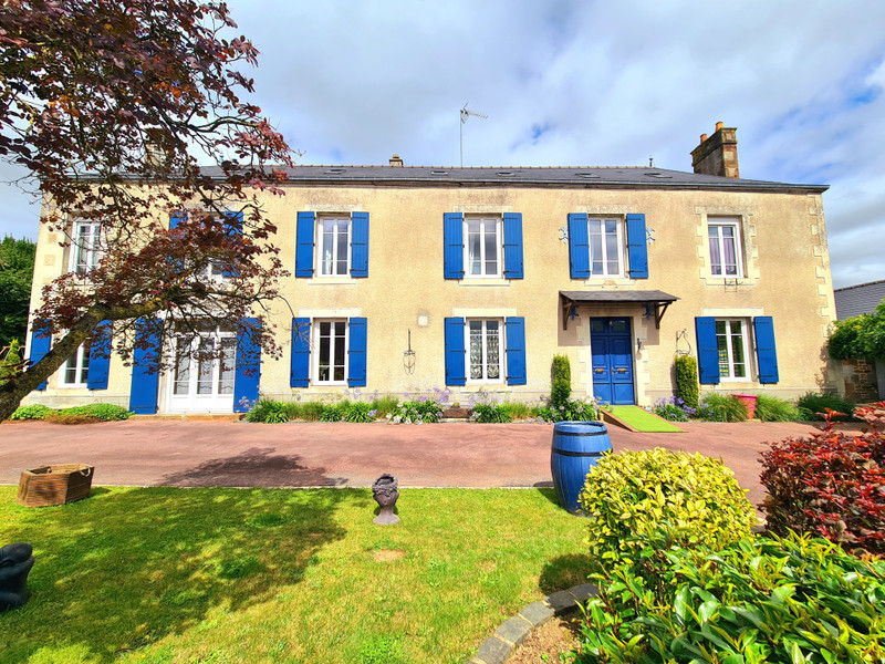 Maison à vendre à Brecé, Mayenne - 291 200 € - photo 1
