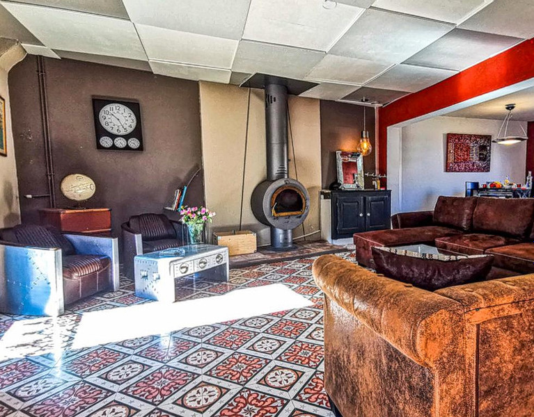 French property for sale in Gignac, Hérault - €495,000 - photo 2