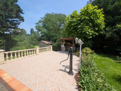 French property for sale in Chepniers, Charente-Maritime - €255,500 - photo 2