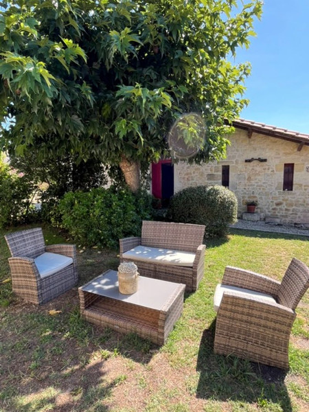 French property for sale in Queyrac, Gironde - €420,000 - photo 2