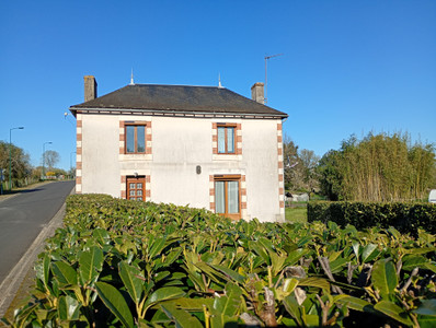 Maison à vendre à Lathus-Saint-Rémy, Vienne, Poitou-Charentes, avec Leggett Immobilier