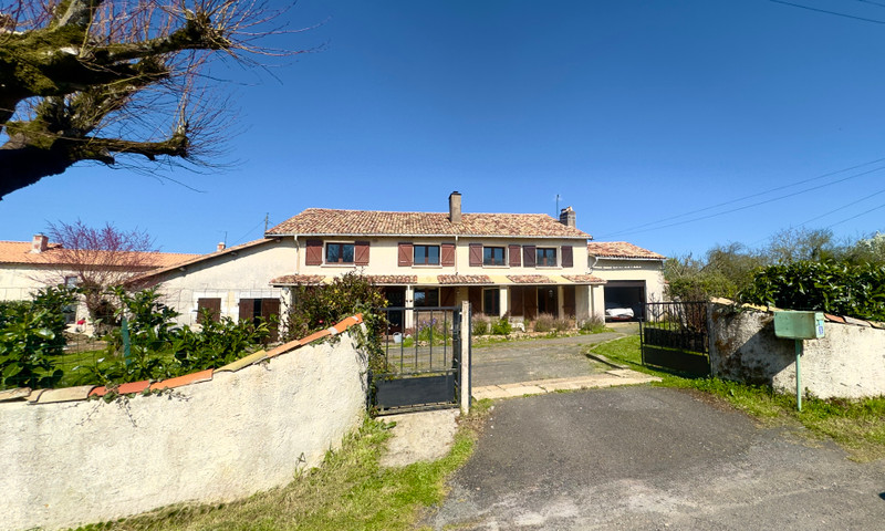 Propriété à vendre à Romagne, Vienne - 159 140 €