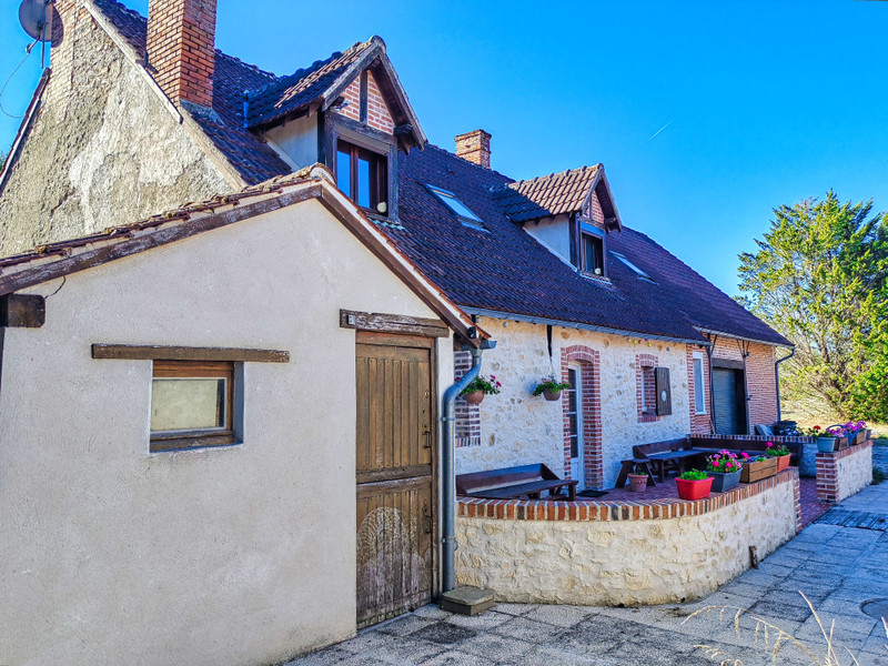 French property for sale in Lamotte-Beuvron, Loir-et-Cher - €550,000 - photo 1