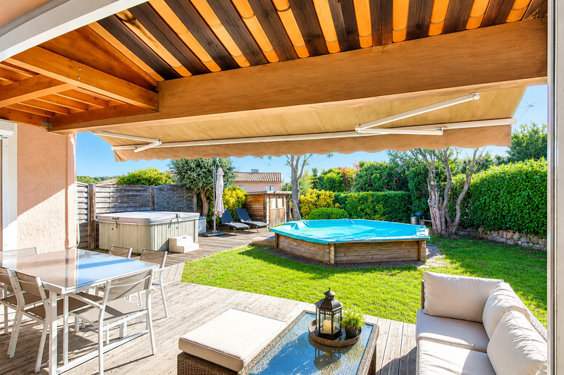 French property for sale in Mougins, Alpes-Maritimes - €645,000 - photo 3