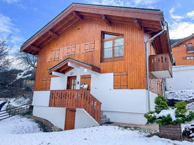 VERY RARE & EXCLUSIVE 4 en-suite bedroom chalet + 2 garages just moments from the piste in Le Praz, Courchevel