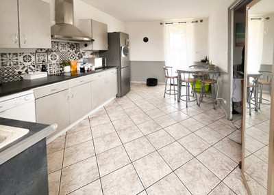 French property for sale in Fleix, Vienne - €299,000 - photo 2