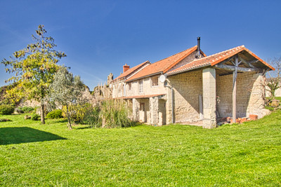 French property for sale in Ranton, Vienne - €155,000 - photo 1