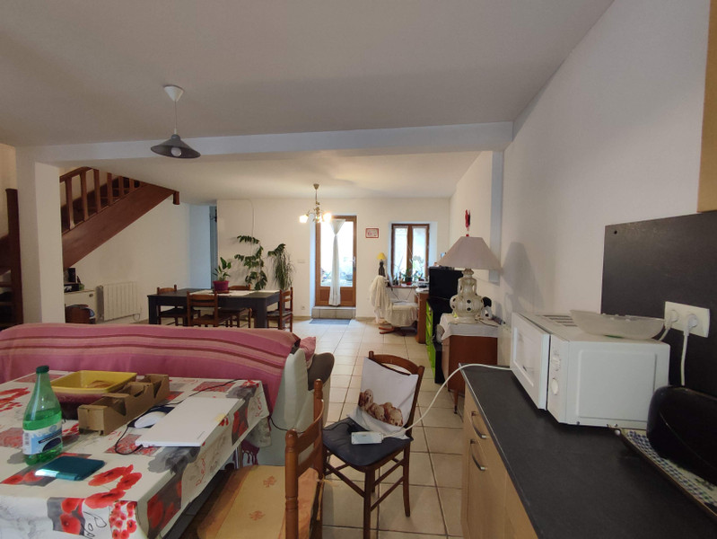 House in ChampagneMouton Charente Great investment property. 3