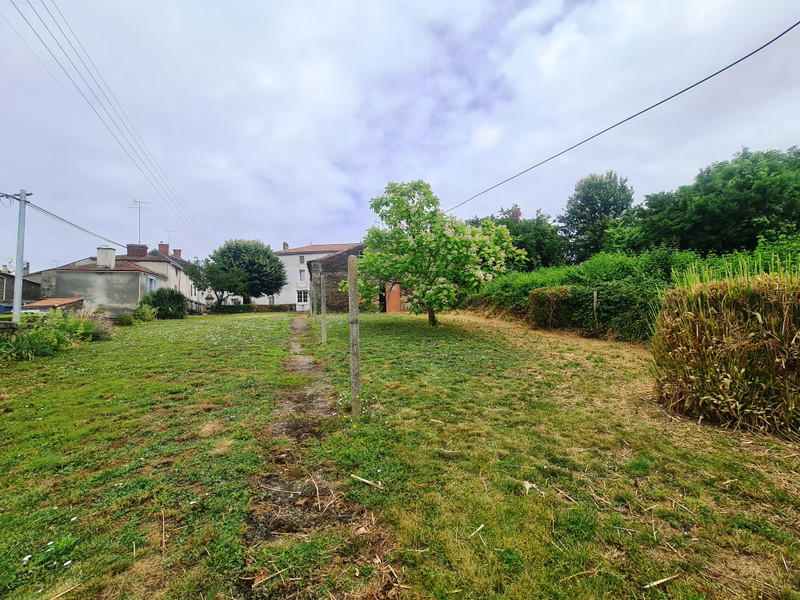 French property for sale in Antigny, Vendée - €125,000 - photo 11