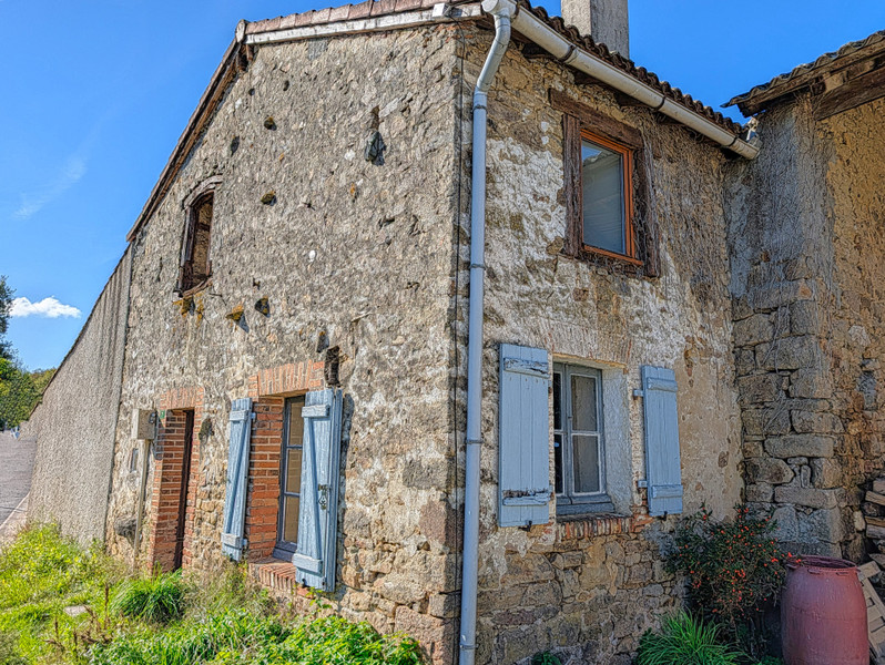 Maison à vendre à Magnac-Laval, Haute-Vienne - 60.000 € - photo 1