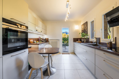 French property for sale in La Gaude, Alpes-Maritimes - €850,000 - photo 4