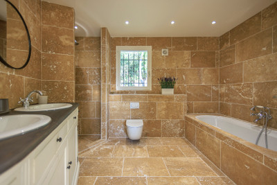 French property for sale in Callian, Var - €899,000 - photo 5