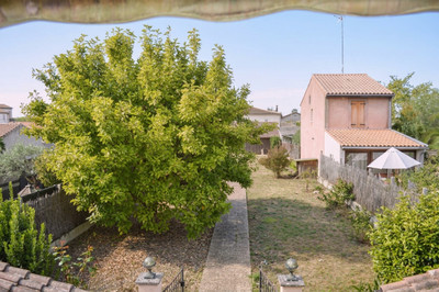 French property for sale in Tonneins, Lot-et-Garonne - €152,600 - photo 1