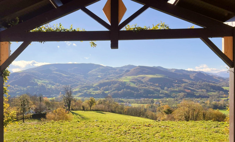 Propriété à vendre à Saint-Jean-Pied-de-Port, Pyrénées-Atlantiques - 735 000 €