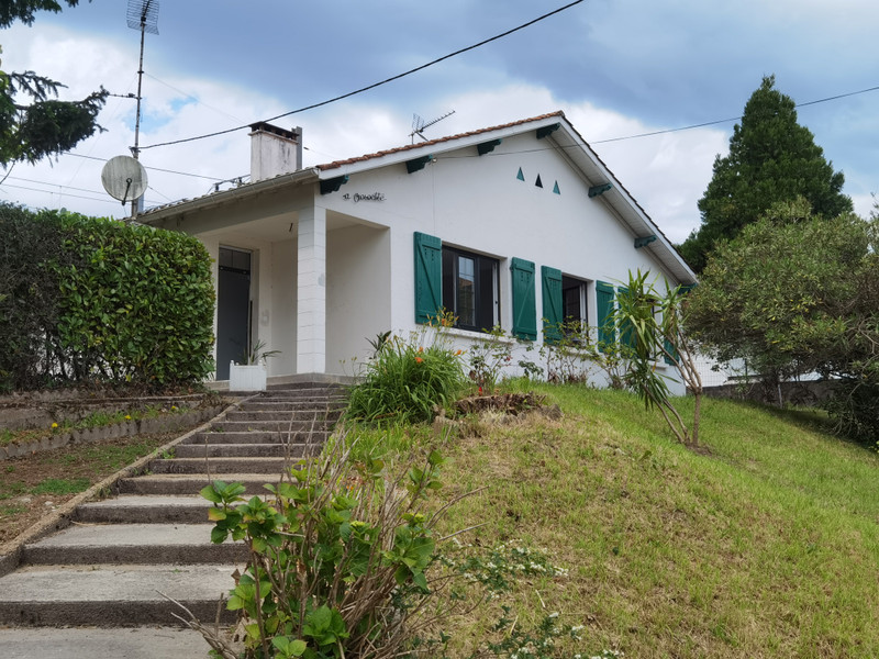 Maison à vendre en Aquitaine PyrénéesAtlantiques Hendaye SOUS OFFRE. Charmante maison