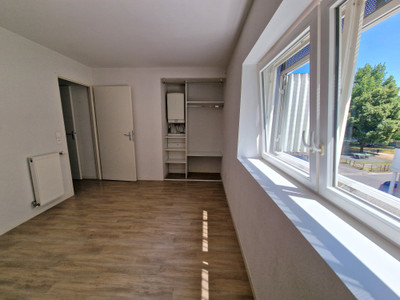 French property for sale in Bègles, Gironde - €157,500 - photo 4