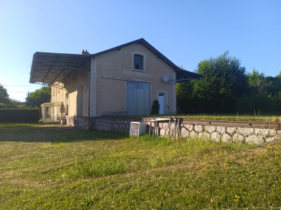 Maison à vendre à Saint-Gervais-d'Auvergne, Puy-de-Dôme, Auvergne, avec Leggett Immobilier