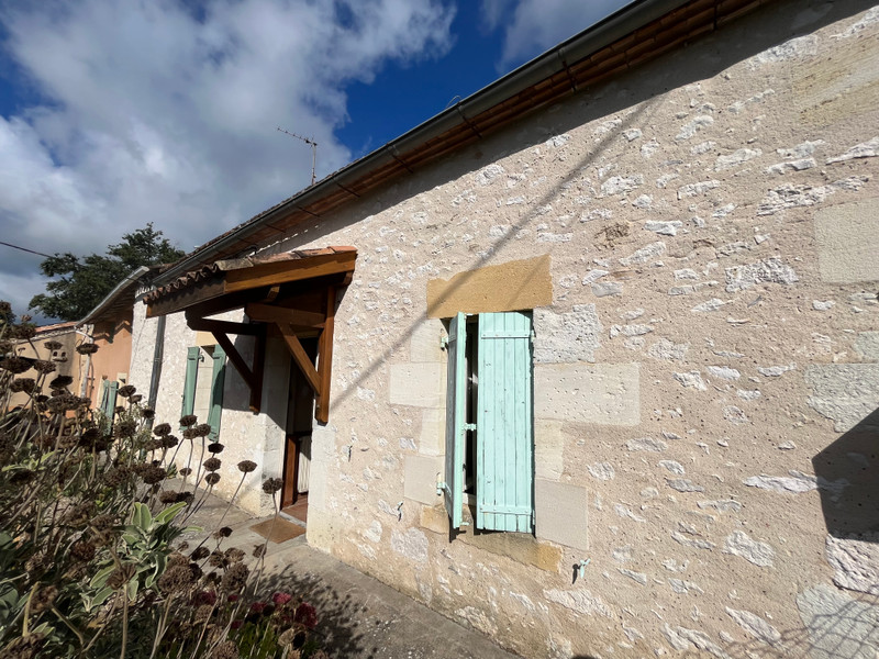 French property for sale in La Roquille, Gironde - €136,250 - photo 0